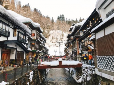 昼の銀山温泉